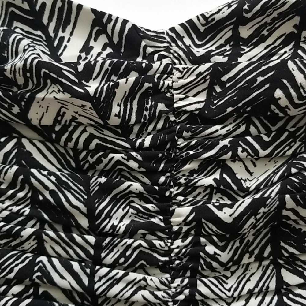 Patterned dress - Picture 2 of 4